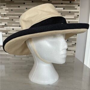 TILLEY Women's TH8 Hemp Hat - Natural with Navy/Black Trim - Size Medium EUC